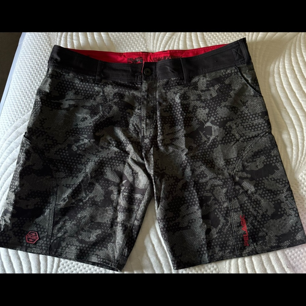 PELAGIC MENS BOARD SHORTS